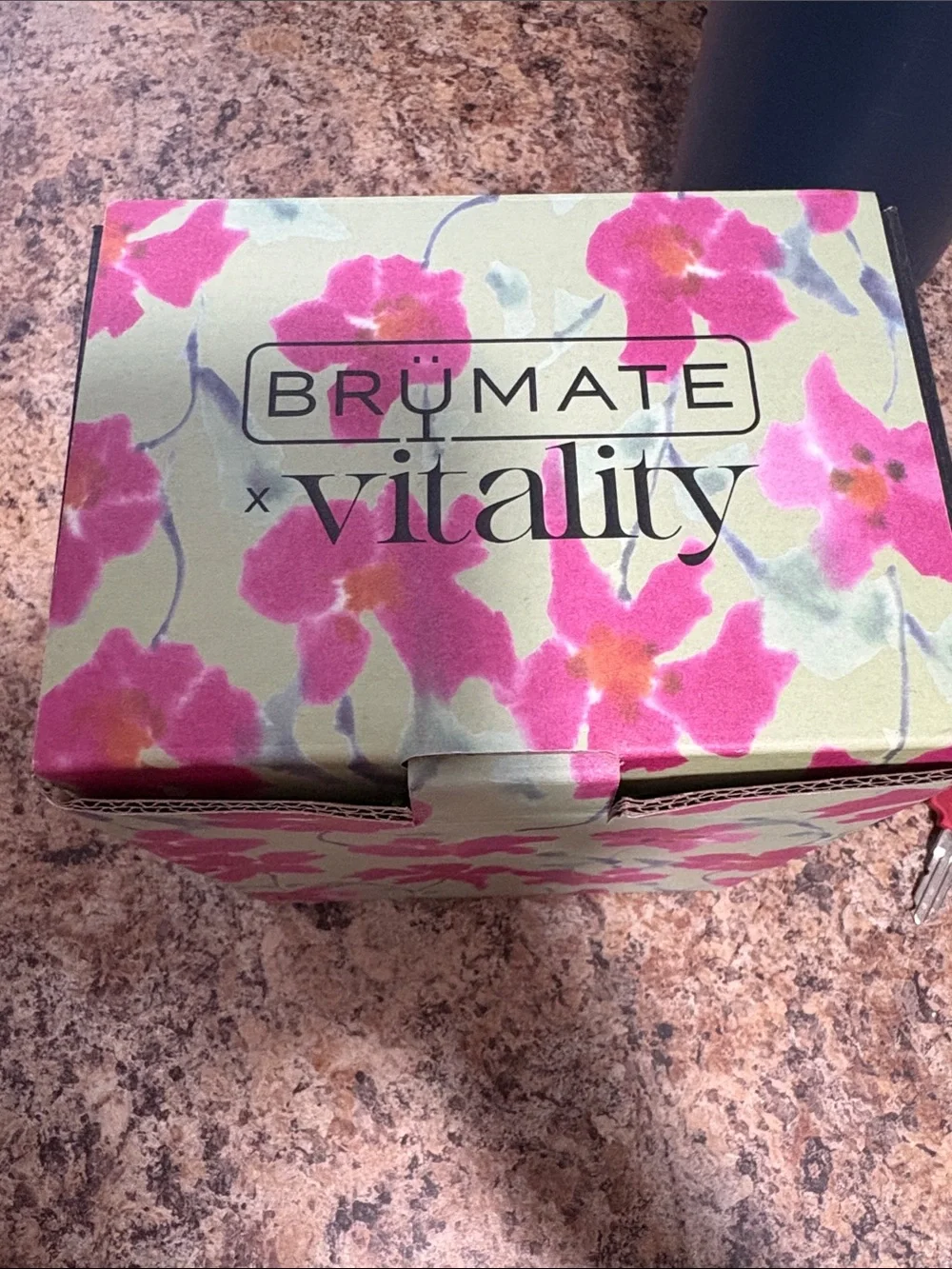 ‘Hibiscus’ BrüMate Müv 15 oz